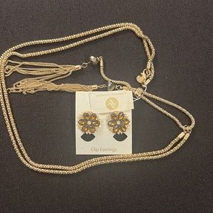 Adrienne Vittadina ✨💫✨Gold Tone Long Necklace & Clip-on Earrings - NWT